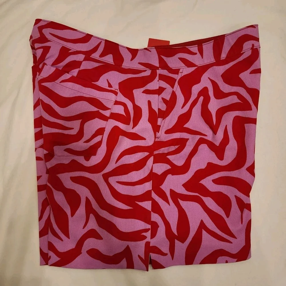 Spanx Pull On Stretch‎ Shorts XL Pink Red Leopard Vaca Beach Party Color Pop NWT